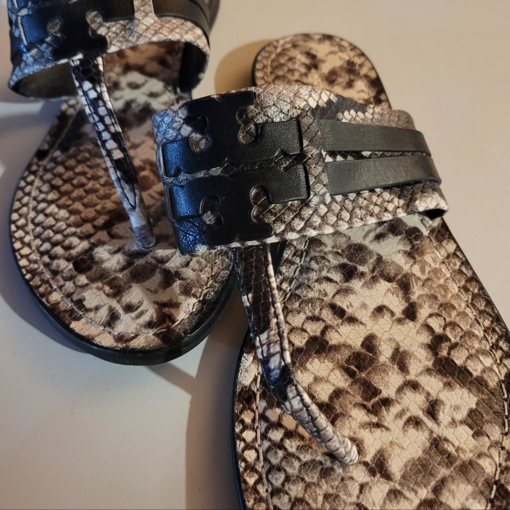 Tory Burch Sandal Stapped Snake Print Size 9